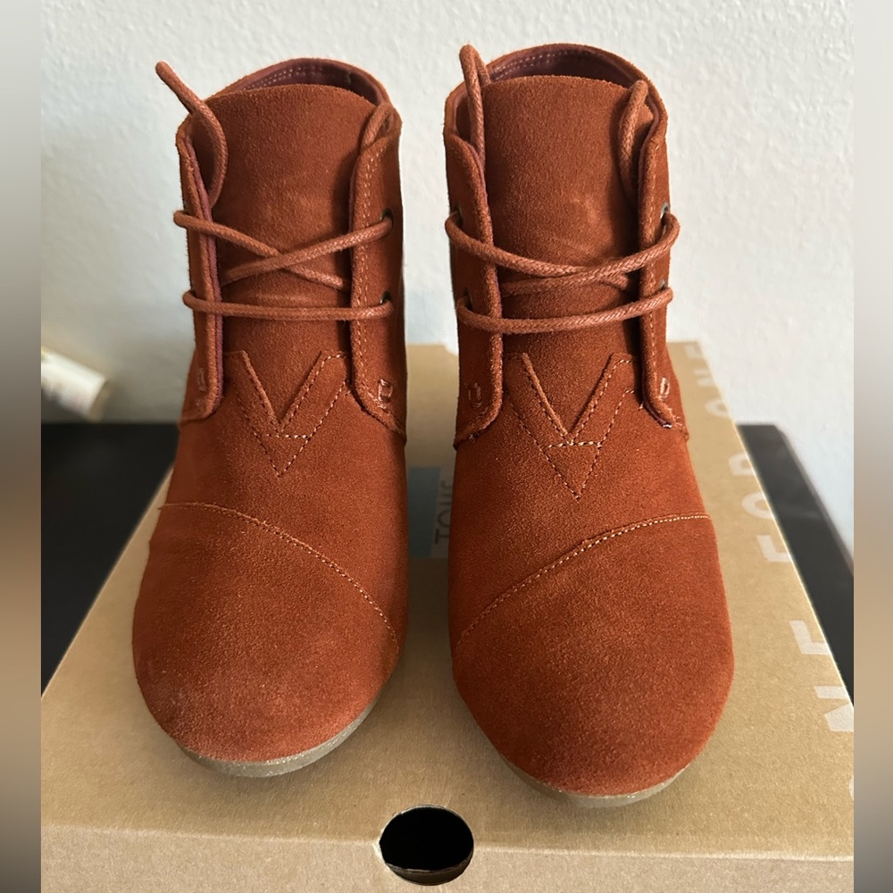 Women’s Toms booties